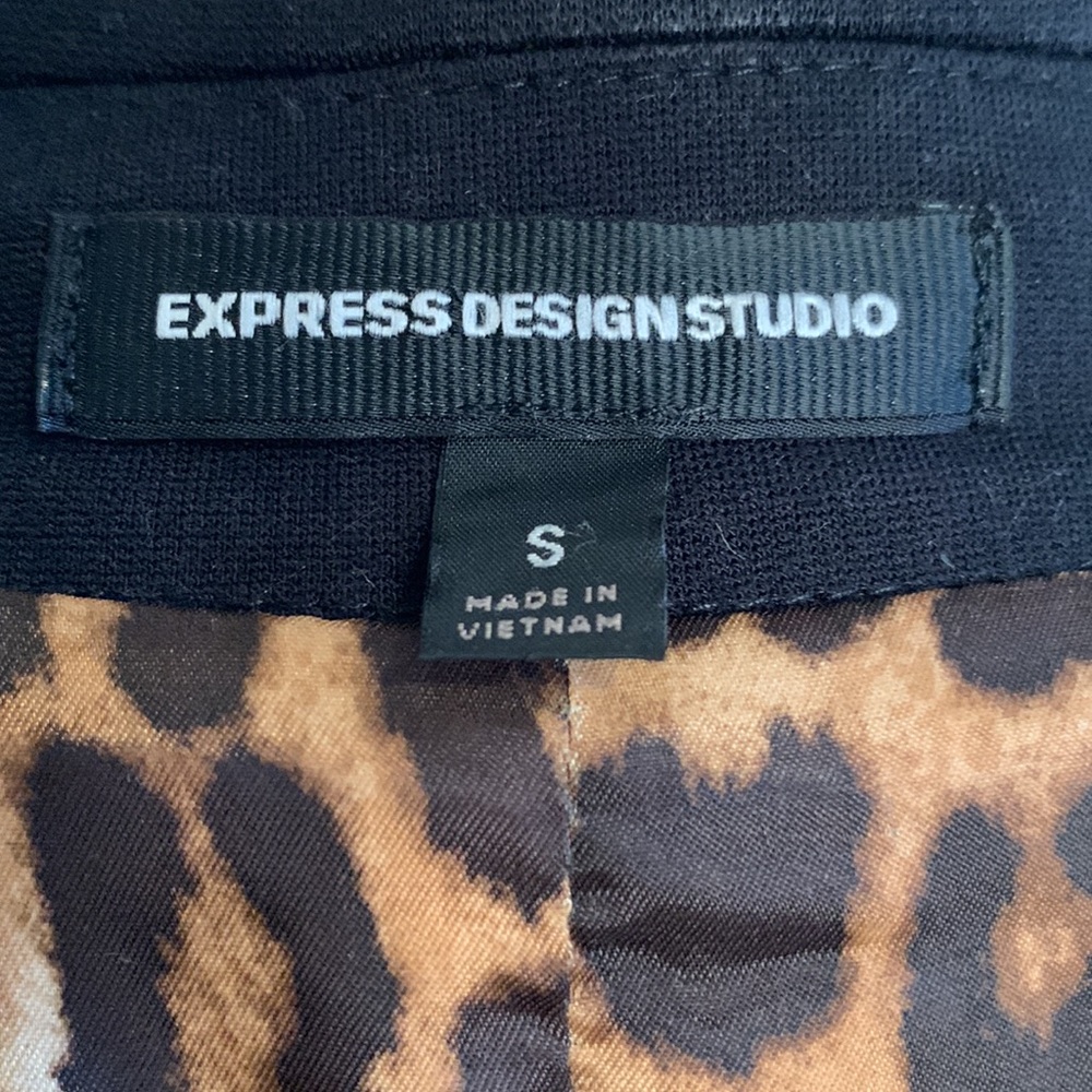EXPRESS Cape Like Blazer - Picture 8 of 10